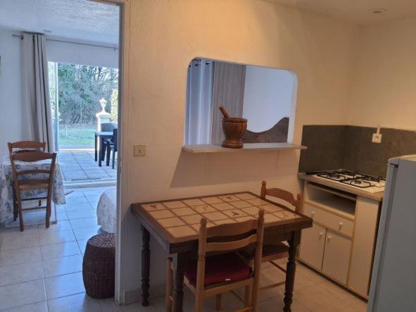 Apartament La Ferme De Manon Montferrat  Zewnętrze zdjęcie