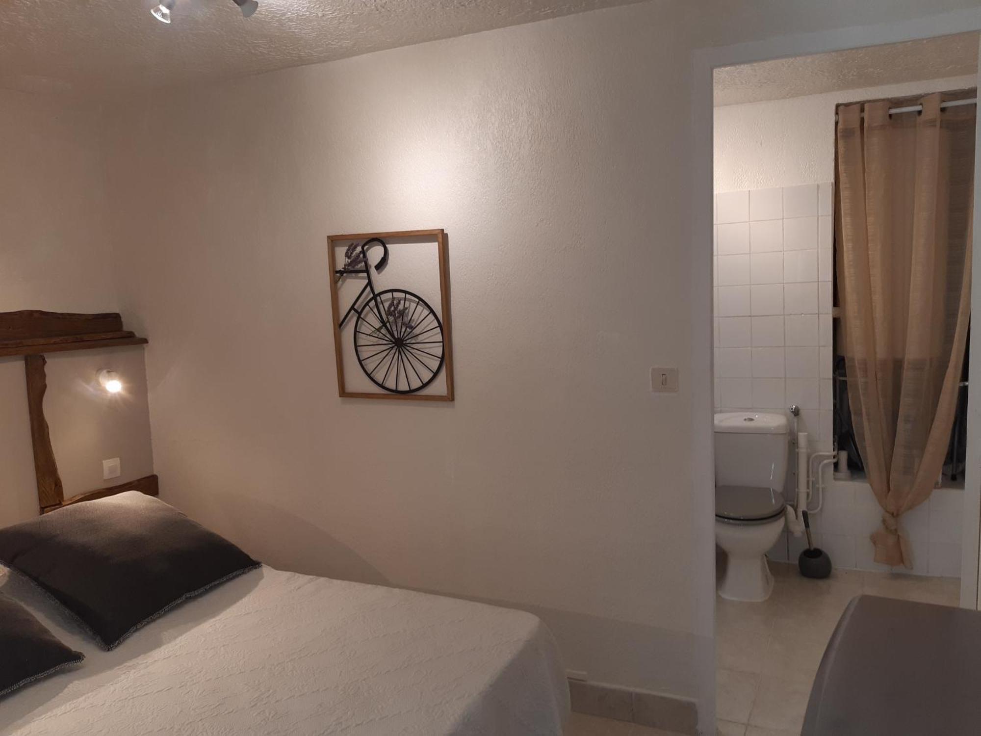 Apartament La Ferme De Manon Montferrat  Zewnętrze zdjęcie